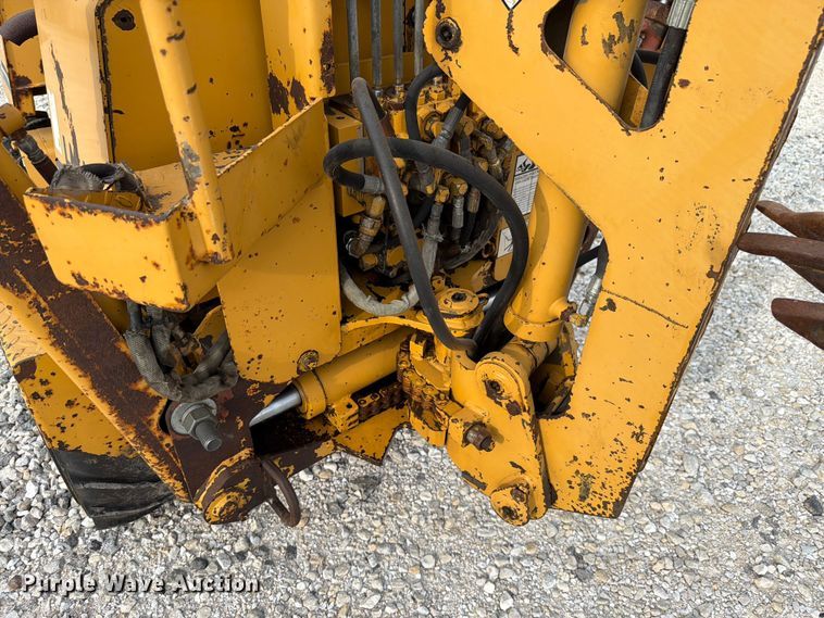image for item EX4561 1995 Vermeer LM42 vibratory cable plow