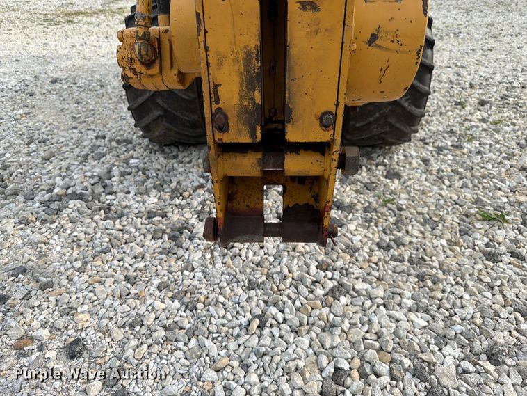 image for item EX4561 1995 Vermeer LM42 vibratory cable plow
