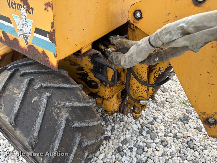 image for item EX4561 1995 Vermeer LM42 vibratory cable plow