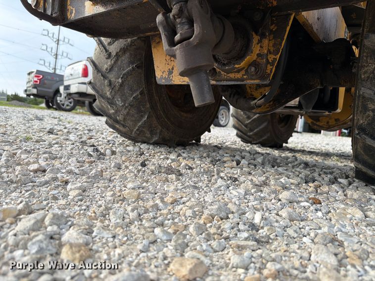 image for item EX4561 1995 Vermeer LM42 vibratory cable plow