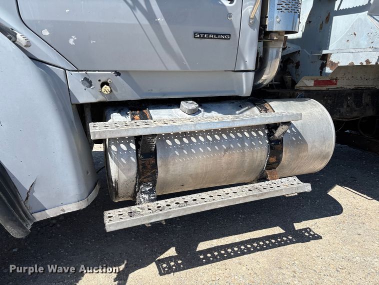 image for item FB3375 2007 Sterling L9500 dump truck