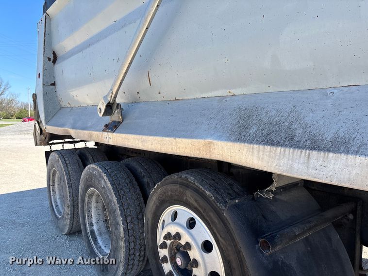 image for item FB3375 2007 Sterling L9500 dump truck