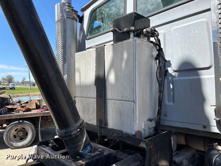 image for item FB3375 2007 Sterling L9500 dump truck