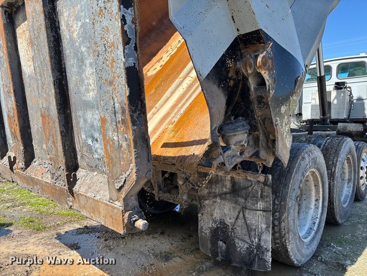 image for item FB3375 2007 Sterling L9500 dump truck