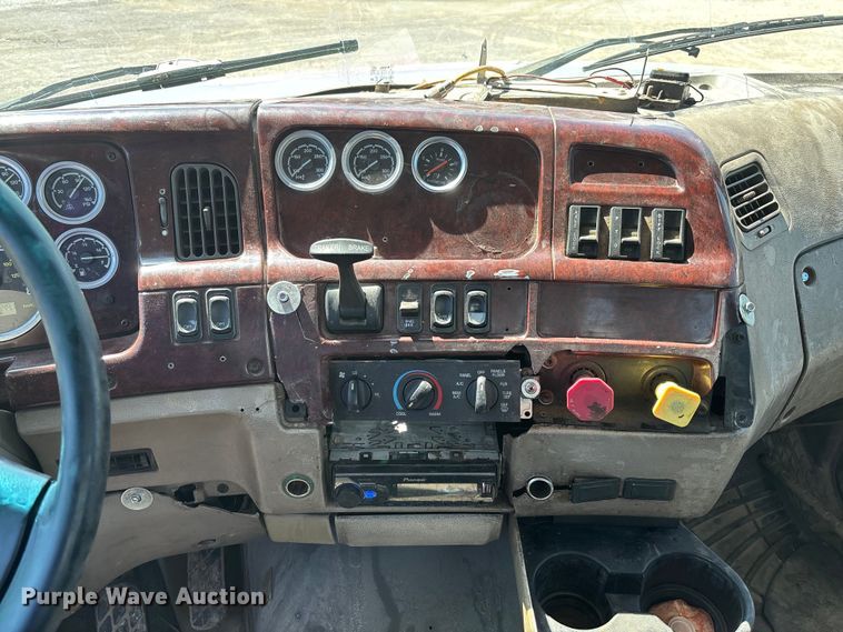 image for item FB3375 2007 Sterling L9500 dump truck