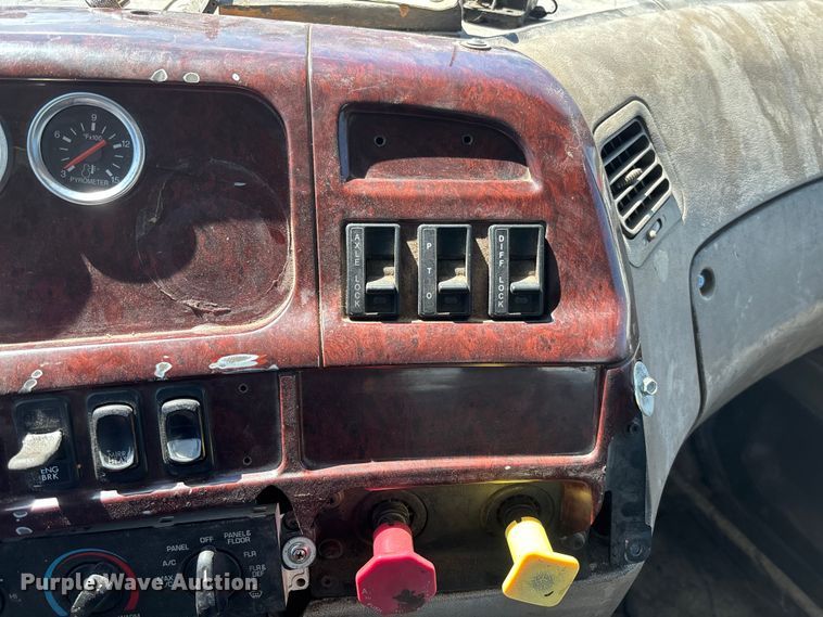 image for item FB3375 2007 Sterling L9500 dump truck