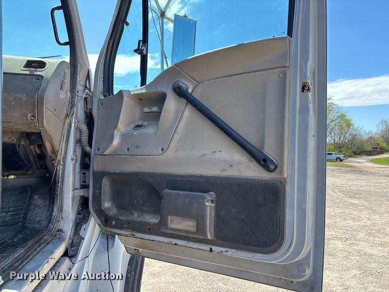 image for item FB3375 2007 Sterling L9500 dump truck