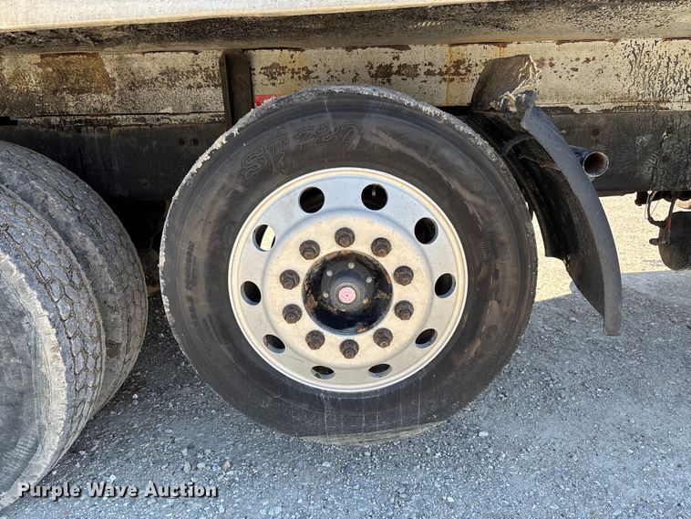 image for item FB3375 2007 Sterling L9500 dump truck