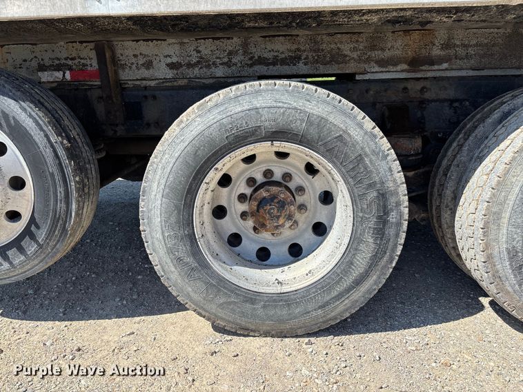 image for item FB3375 2007 Sterling L9500 dump truck