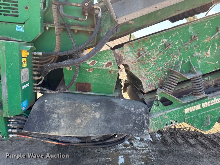 image for item FB5749 2016 McCloskey International 144R impact crusher