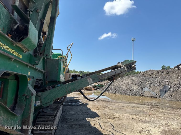 image for item FB5749 2016 McCloskey International 144R impact crusher