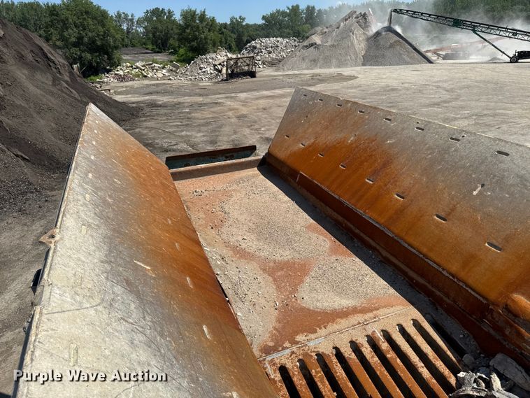 image for item FB5749 2016 McCloskey International 144R impact crusher