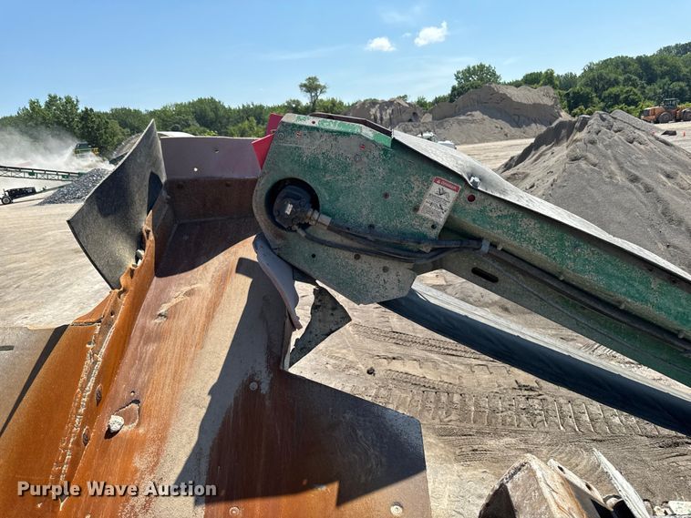 image for item FB5749 2016 McCloskey International 144R impact crusher