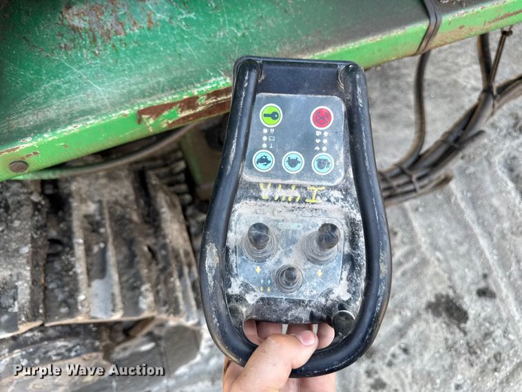 image for item FB5749 2016 McCloskey International 144R impact crusher