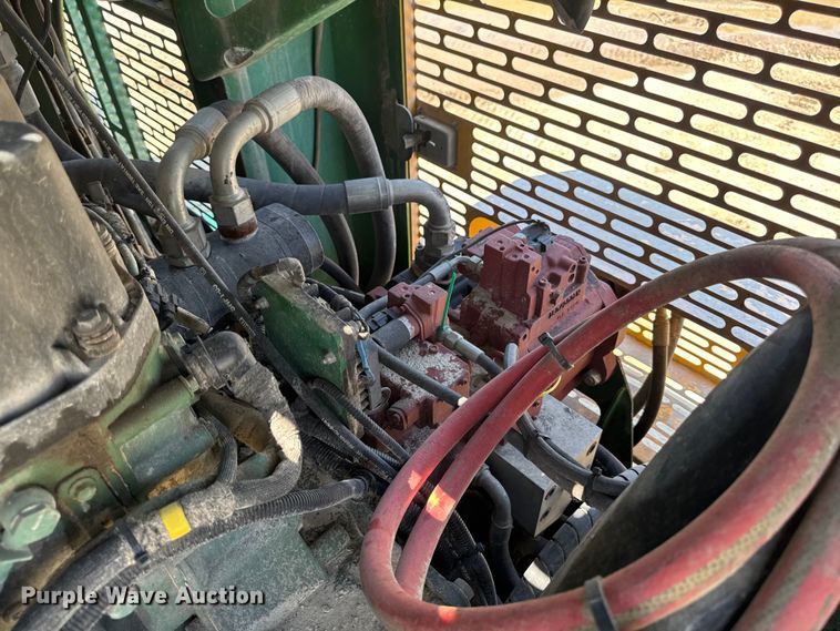 image for item FB5749 2016 McCloskey International 144R impact crusher