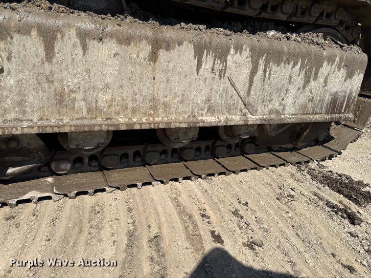 image for item FB5749 2016 McCloskey International 144R impact crusher