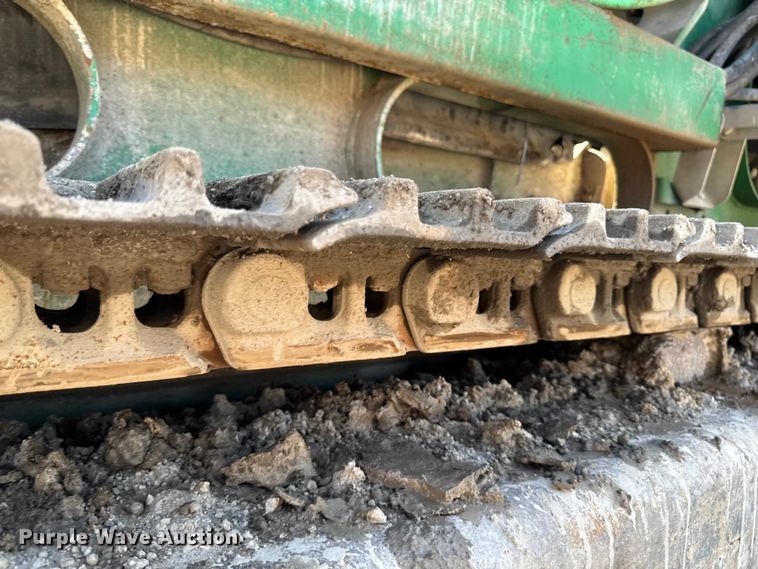 image for item FB5749 2016 McCloskey International 144R impact crusher