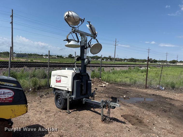 image for item FB6844 2016 Atlas Copco V4 light plant