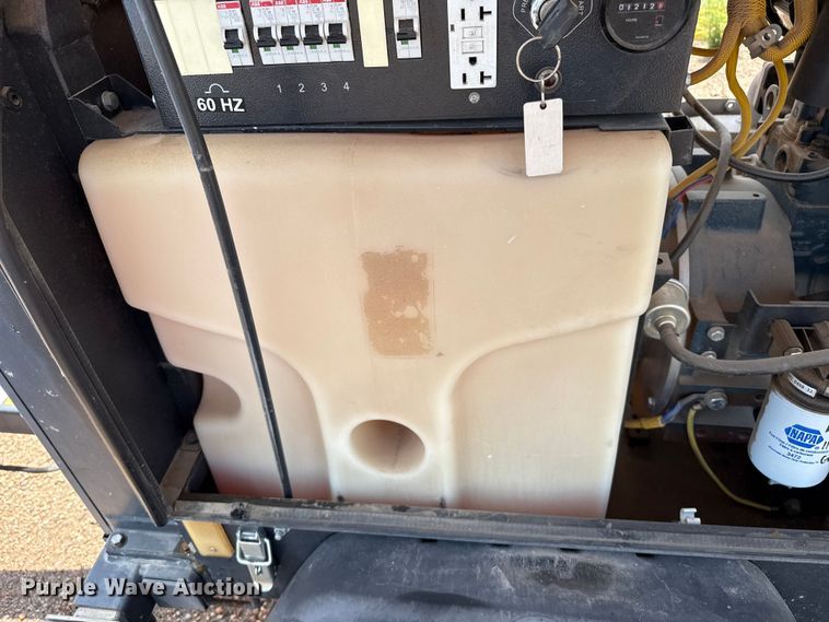 image for item FB6844 2016 Atlas Copco V4 light plant