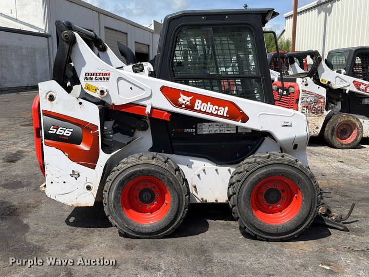 image for item FB8139 2022 Bobcat S66 skid steer loader