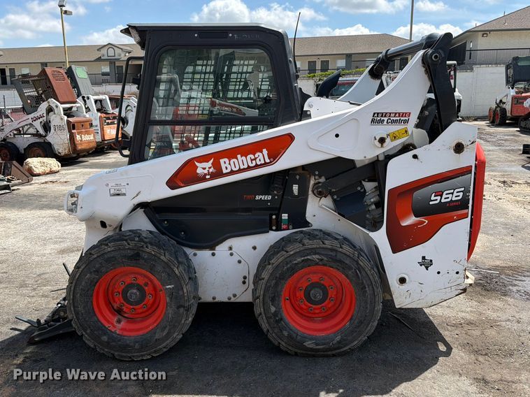 image for item FB8139 2022 Bobcat S66 skid steer loader