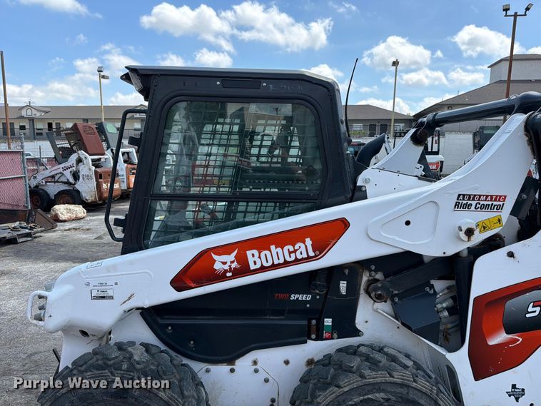 image for item FB8139 2022 Bobcat S66 skid steer loader