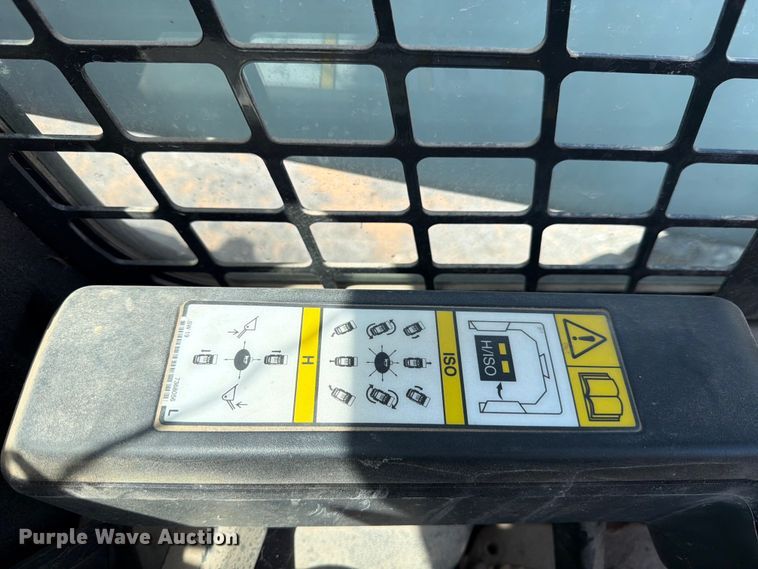 image for item FB8139 2022 Bobcat S66 skid steer loader