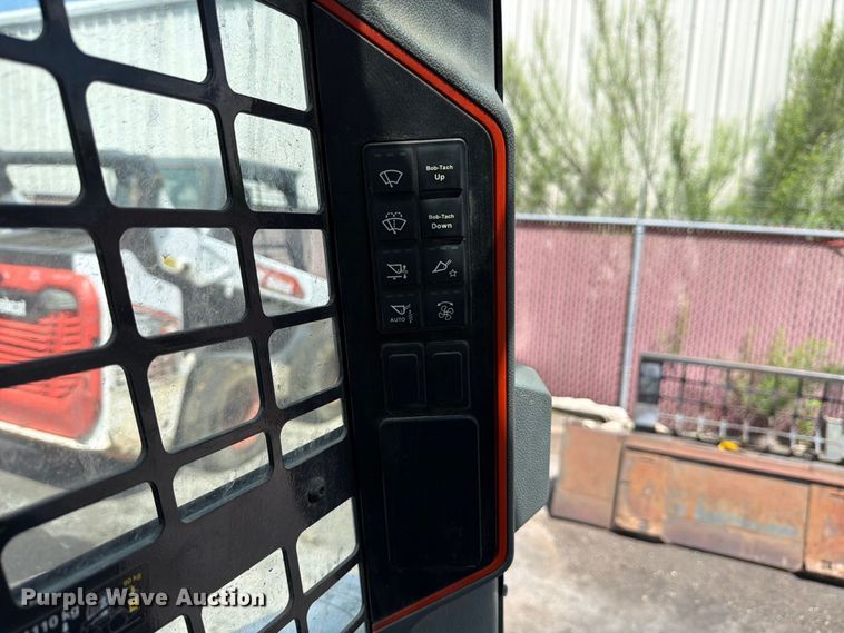 image for item FB8139 2022 Bobcat S66 skid steer loader