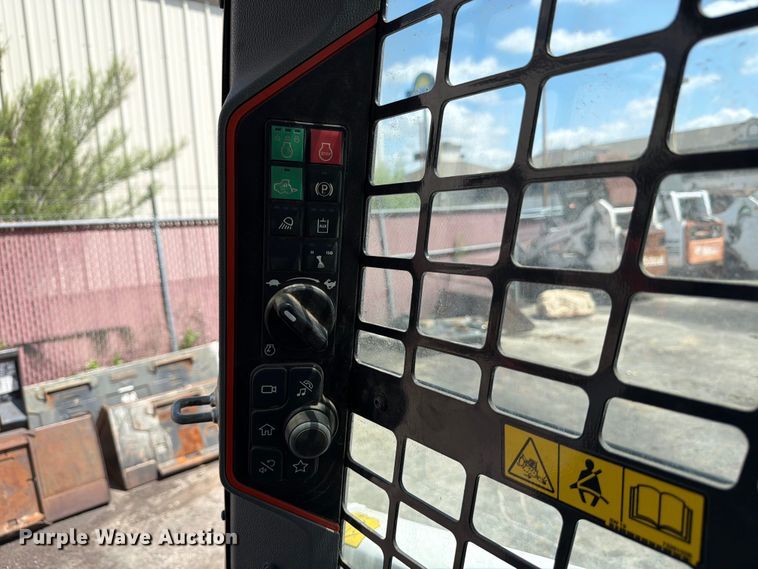 image for item FB8139 2022 Bobcat S66 skid steer loader
