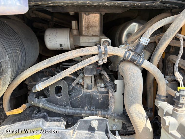 image for item FB8139 2022 Bobcat S66 skid steer loader