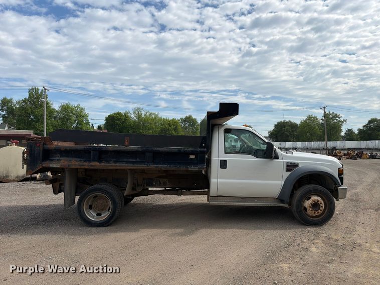 image for item FB8179 2008 Ford F550 Super Duty dump truck