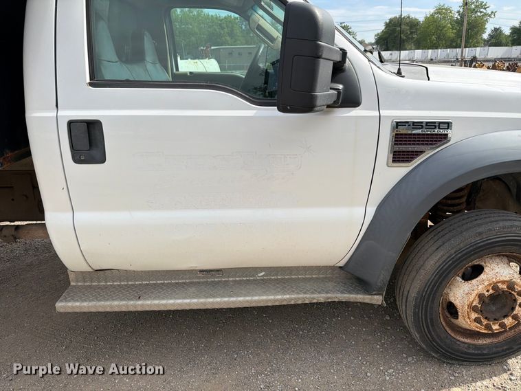 image for item FB8179 2008 Ford F550 Super Duty dump truck