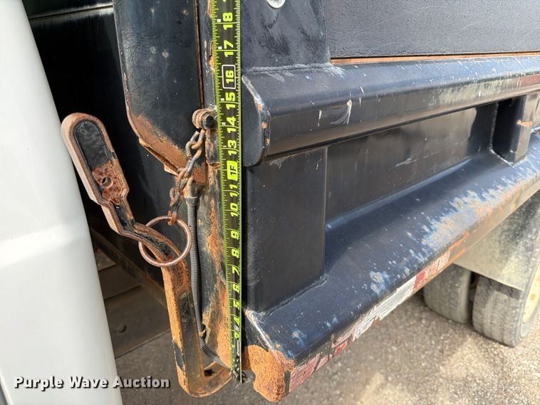 image for item FB8179 2008 Ford F550 Super Duty dump truck