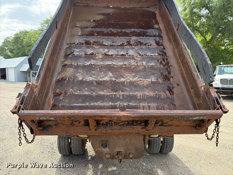 image for item FB8179 2008 Ford F550 Super Duty dump truck