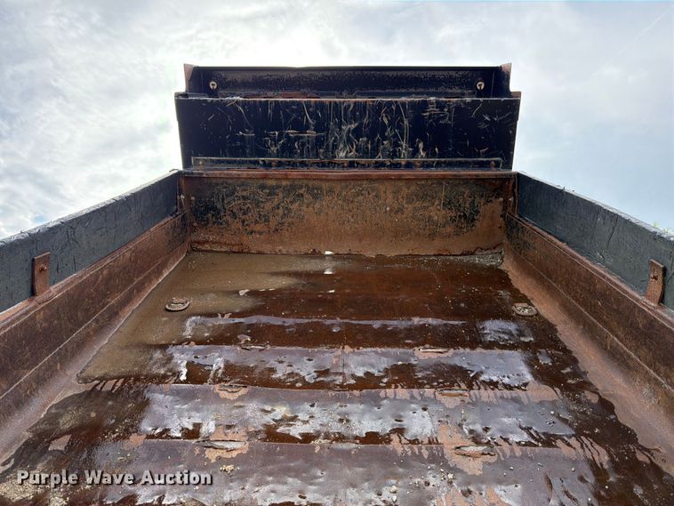 image for item FB8179 2008 Ford F550 Super Duty dump truck