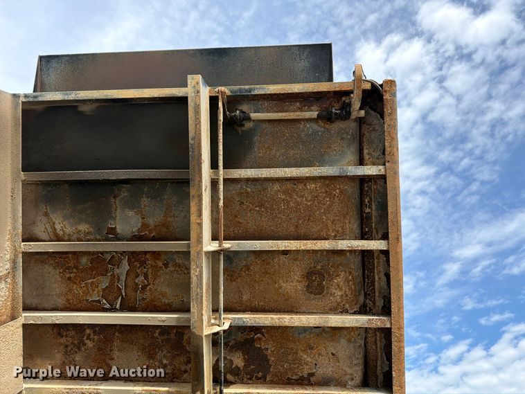image for item FB8179 2008 Ford F550 Super Duty dump truck