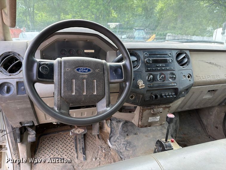 image for item FB8179 2008 Ford F550 Super Duty dump truck