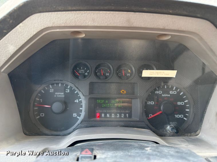 image for item FB8179 2008 Ford F550 Super Duty dump truck