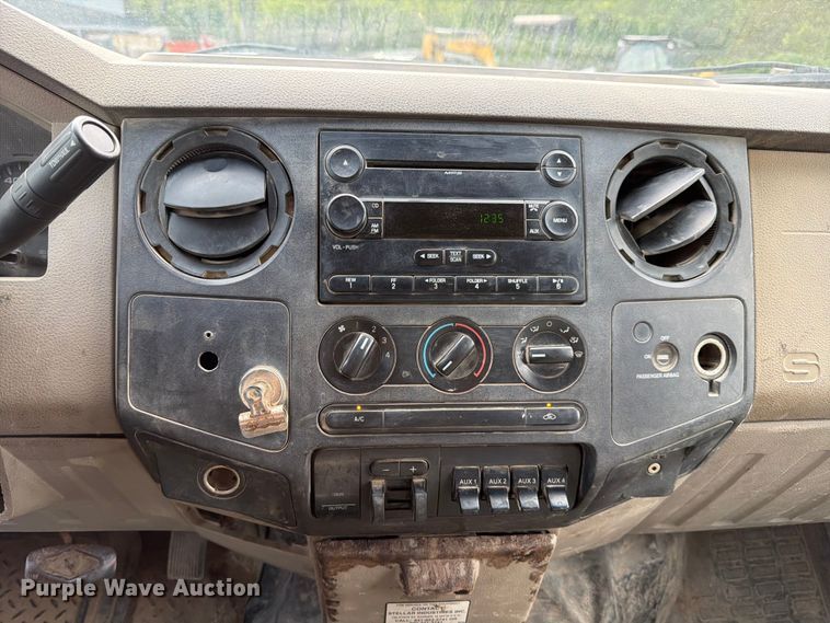 image for item FB8179 2008 Ford F550 Super Duty dump truck