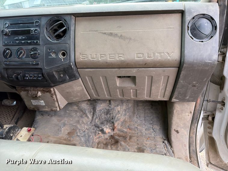 image for item FB8179 2008 Ford F550 Super Duty dump truck