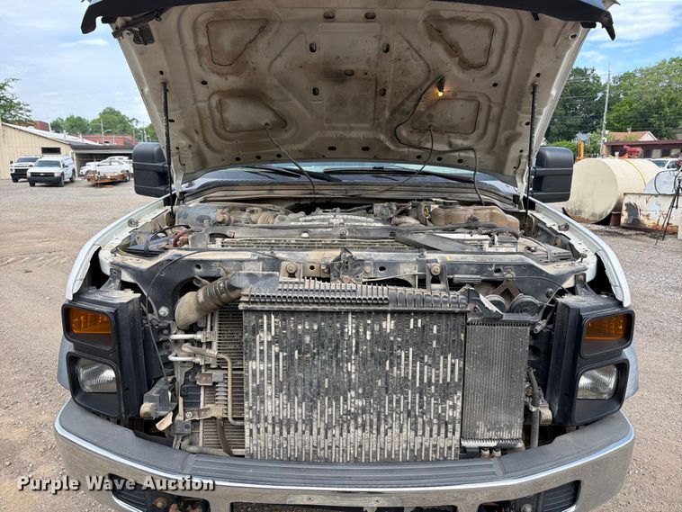 image for item FB8179 2008 Ford F550 Super Duty dump truck