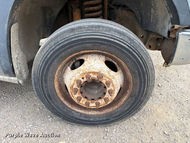 image for item FB8179 2008 Ford F550 Super Duty dump truck