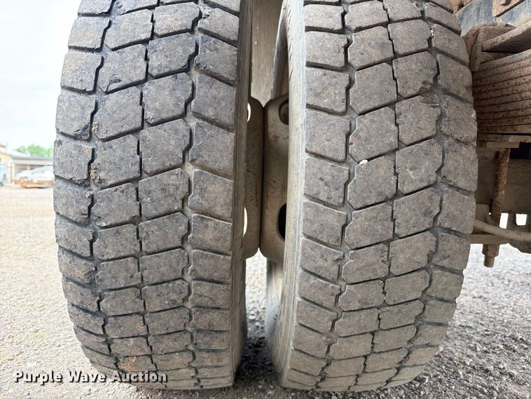 image for item FB8179 2008 Ford F550 Super Duty dump truck