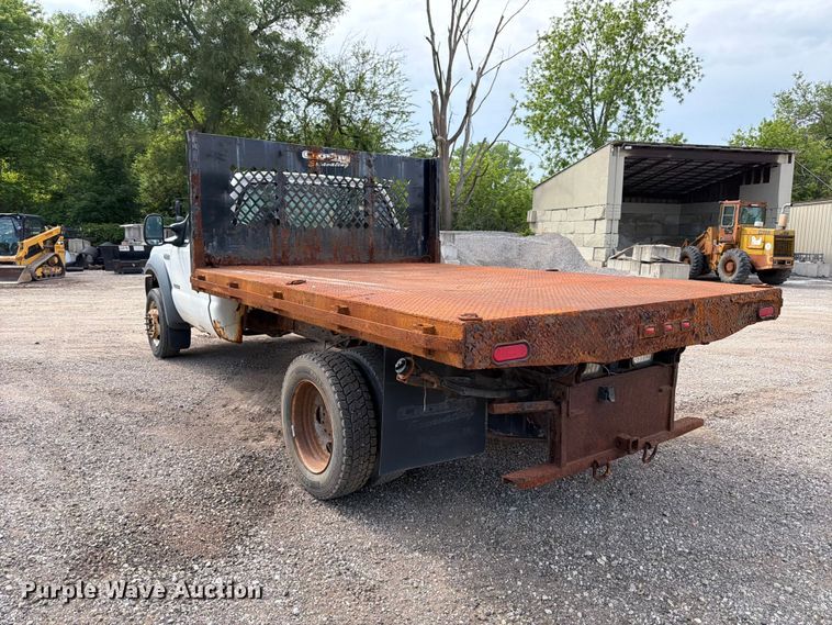 image for item FB8180 2005 Ford F-450 flatbed truck