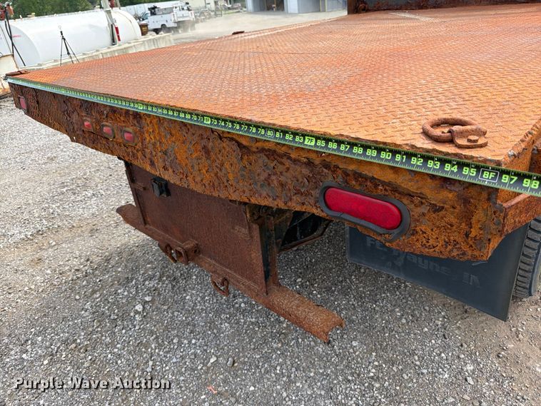 image for item FB8180 2005 Ford F-450 flatbed truck