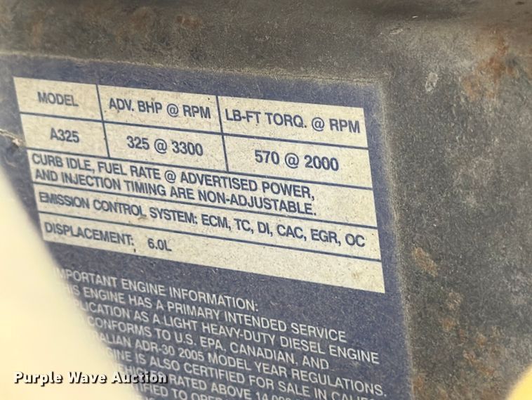 image for item FB8180 2005 Ford F-450 flatbed truck