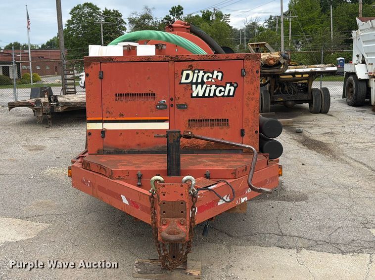 image for item FB8183 2009 Ditch Witch FX30 vacuum excavator