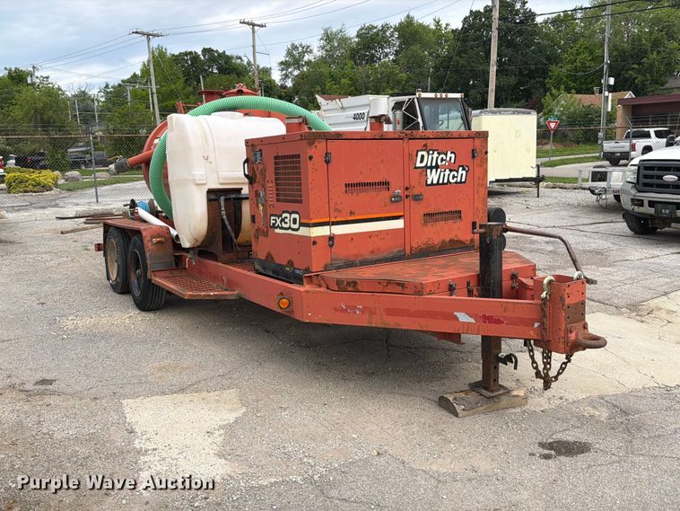 image for item FB8183 2009 Ditch Witch FX30 vacuum excavator