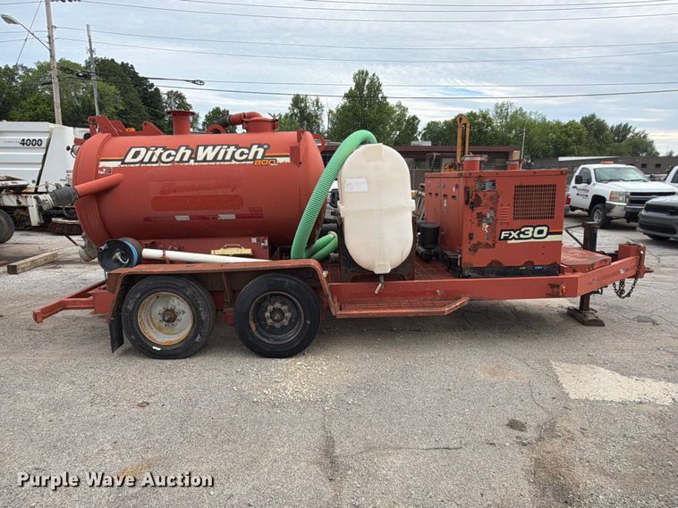 image for item FB8183 2009 Ditch Witch FX30 vacuum excavator