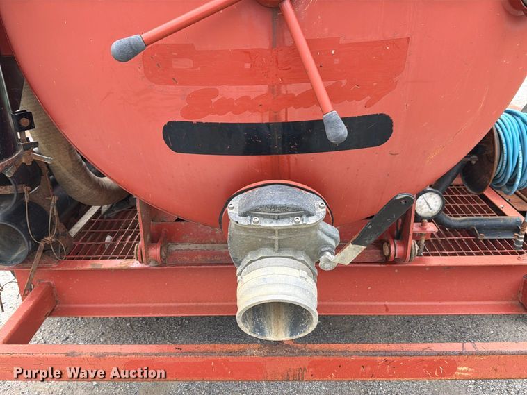 image for item FB8183 2009 Ditch Witch FX30 vacuum excavator